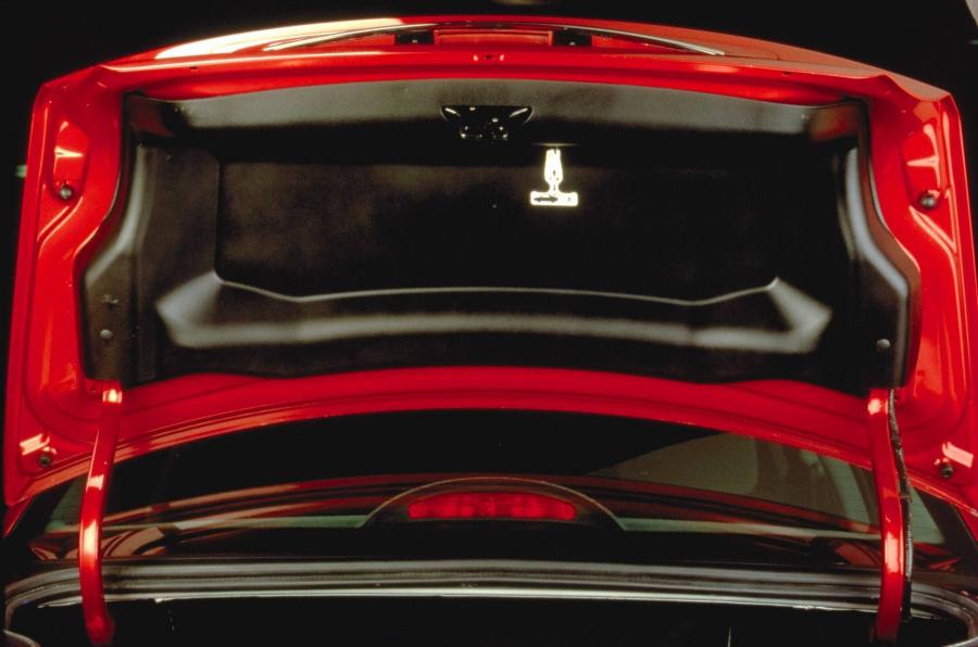  Ford Taurus 2000 года  (фото 15 из 92)
